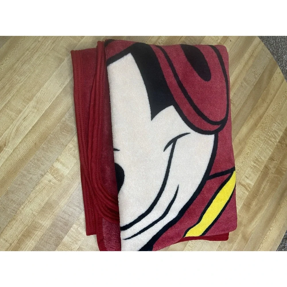 USC‎ Trojans X Disney Mickey Mouse Blanket Red Yellow 58x43 Fleece Throw Soft